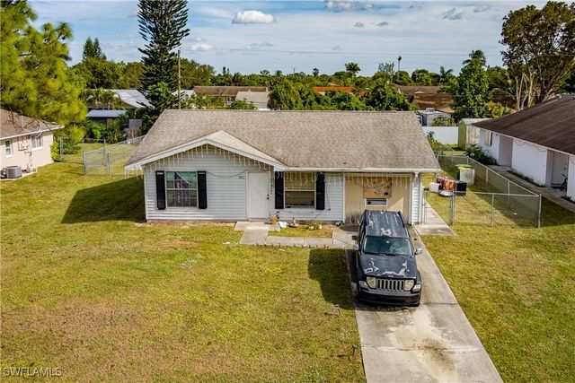 2100 55th TER SW, Naples, FL 34116