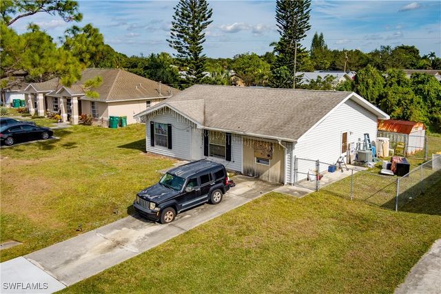 2100 55th TER SW, Naples, FL 34116