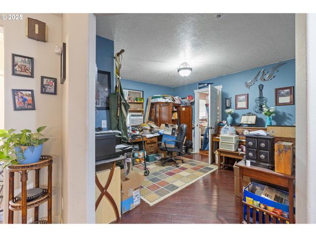 1907 W DUKE Rd, Sutherlin, OR 97479