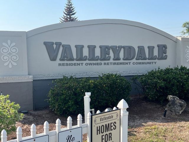 6902 ORLO DRIVE, Zephyrhills, FL 33542