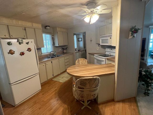 6902 ORLO DRIVE, Zephyrhills, FL 33542