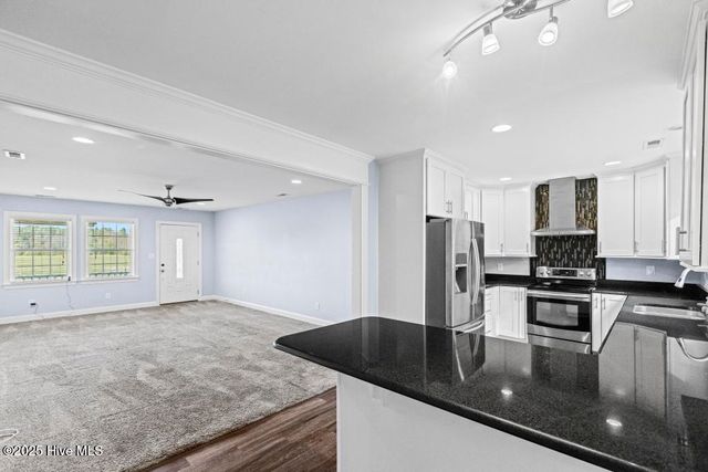 4161 Middle Road, Trenton, NC 28585