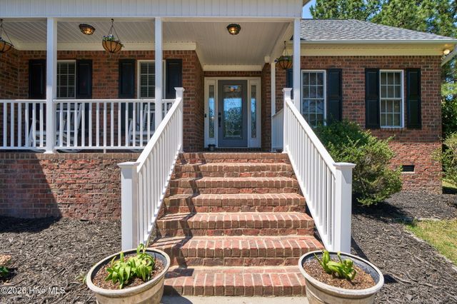 39 Winding Trail, Whispering Pines, NC 28327