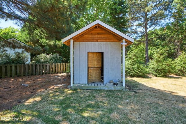 39 Winding Trail, Whispering Pines, NC 28327