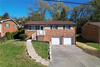 126 Yosemite Dr, Penn Hills, PA 15235