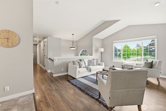20112 44th Drive NE, Arlington, WA 98223