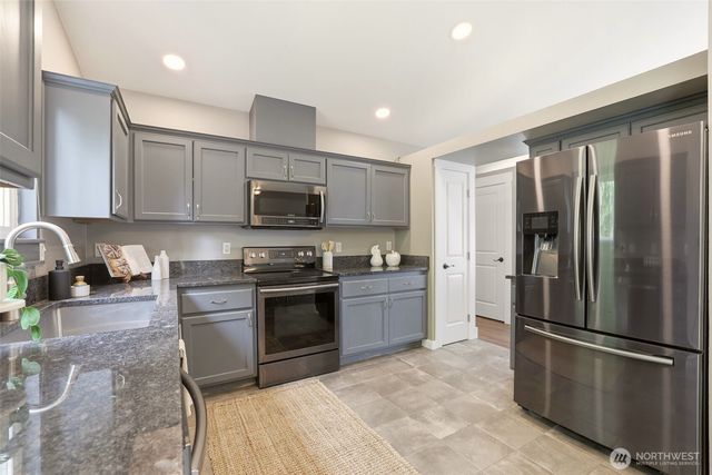 20112 44th Drive NE, Arlington, WA 98223