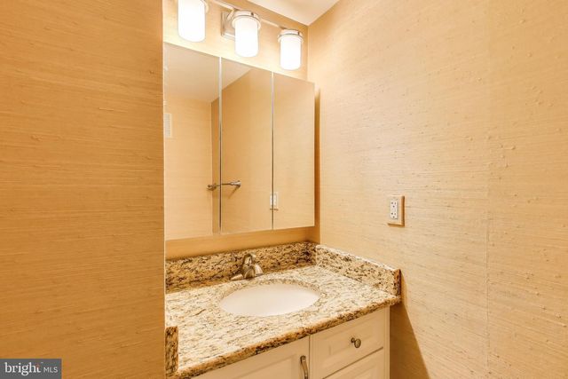 1337 CROCKETT LN, Silver Spring, MD 20904