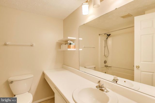 1337 CROCKETT LN, Silver Spring, MD 20904