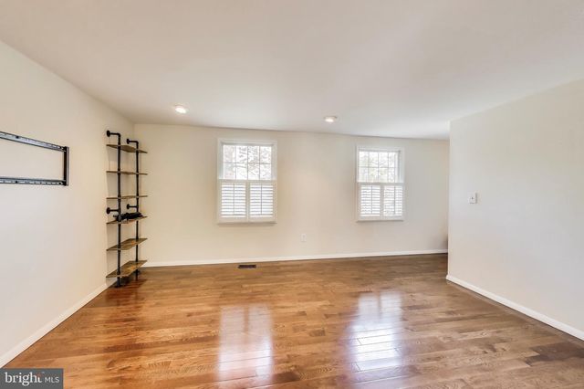 1337 CROCKETT LN, Silver Spring, MD 20904