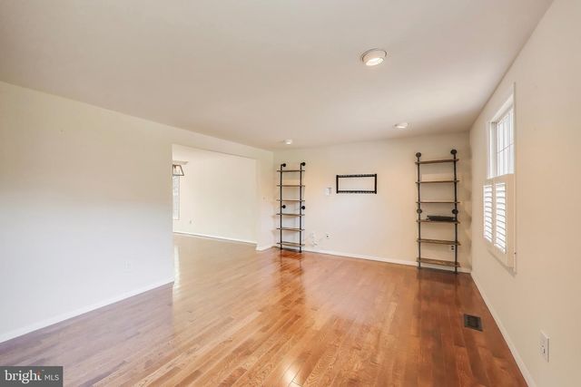 1337 CROCKETT LN, Silver Spring, MD 20904