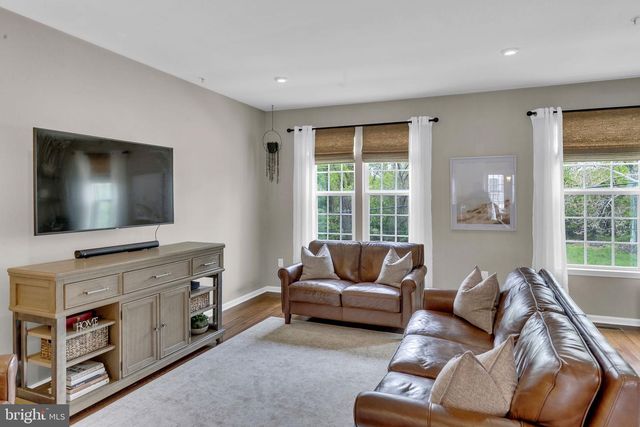 1103 UTLEY ALY, Phoenixville, PA 19460