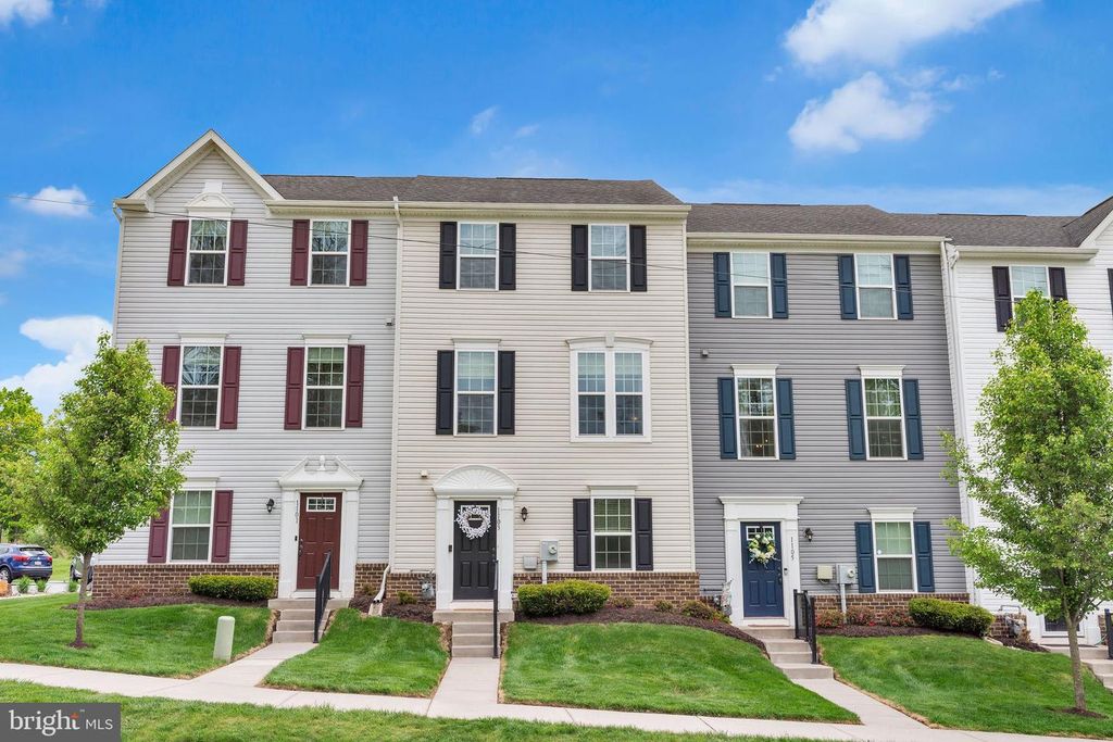 Image 2 of property listing at 1103 UTLEY ALY, Phoenixville, PA 19460