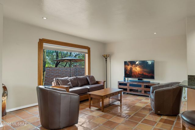 530 W Camino Fairhaven, Oro Valley, AZ 85704