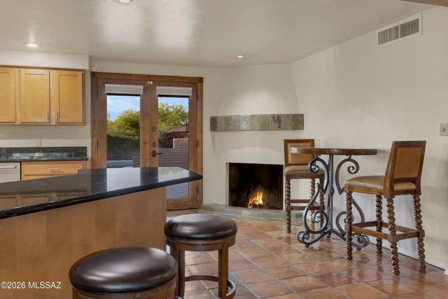 530 W Camino Fairhaven, Oro Valley, AZ 85704