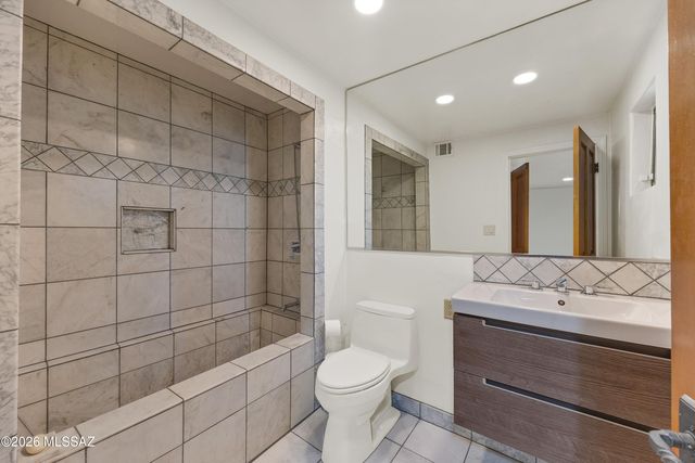 530 W Camino Fairhaven, Oro Valley, AZ 85704