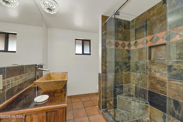 530 W Camino Fairhaven, Oro Valley, AZ 85704