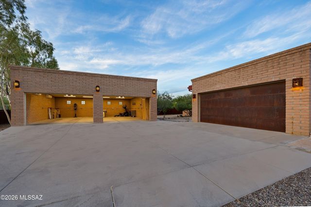 530 W Camino Fairhaven, Oro Valley, AZ 85704