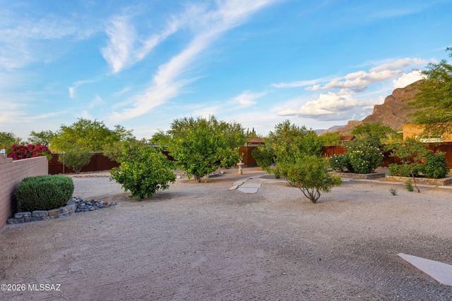 530 W Camino Fairhaven, Oro Valley, AZ 85704
