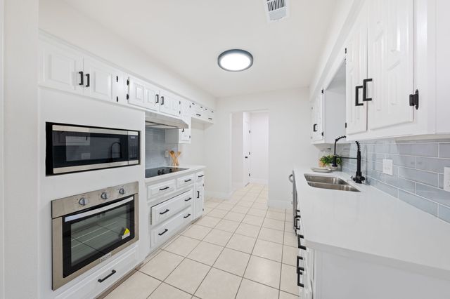 3802 Roan Circle, Garland, TX 75043