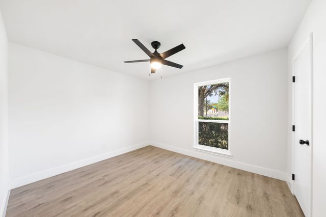 3802 Roan Circle, Garland, TX 75043