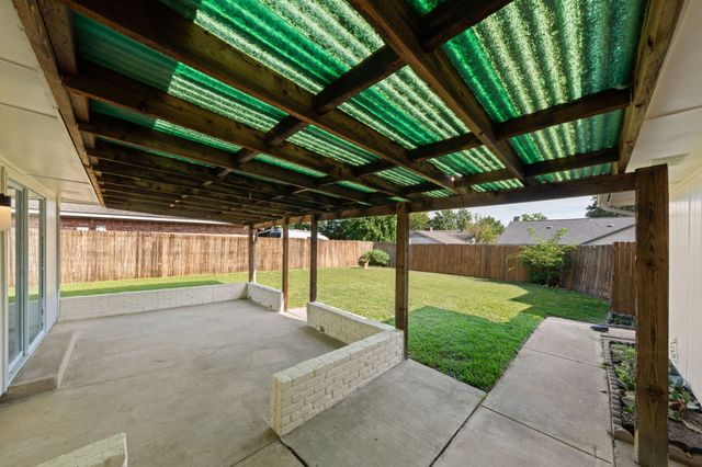 3802 Roan Circle, Garland, TX 75043