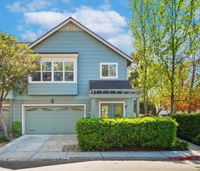 2291 Oaktree Drive 201, Mountain View, CA 94040