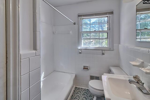 111 Evergreen Lane, Cayce, SC 29033