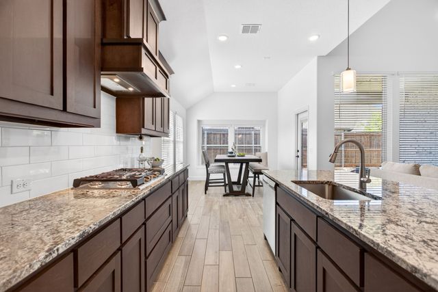 105 Verbena Ridge Drive, Fort Worth, TX 76131