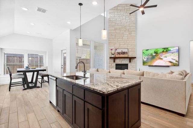 105 Verbena Ridge Drive, Fort Worth, TX 76131