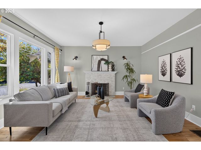 1915 Se 38TH Ave, Portland, OR 97214