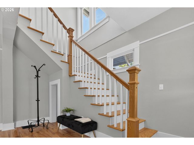 1915 Se 38TH Ave, Portland, OR 97214