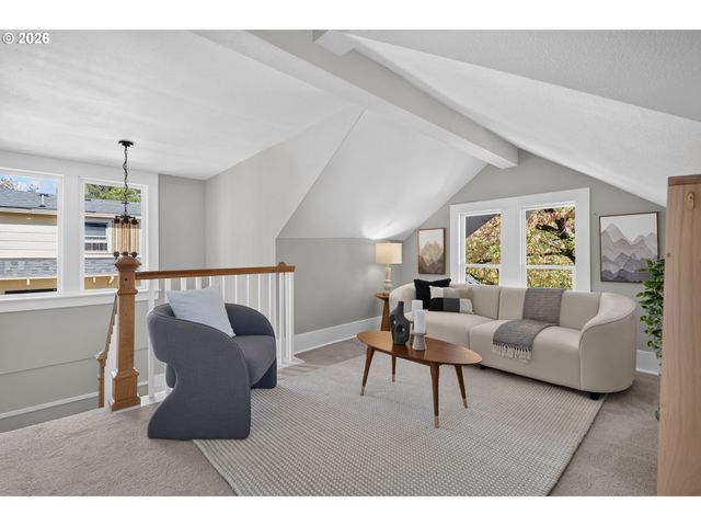 1915 Se 38TH Ave, Portland, OR 97214