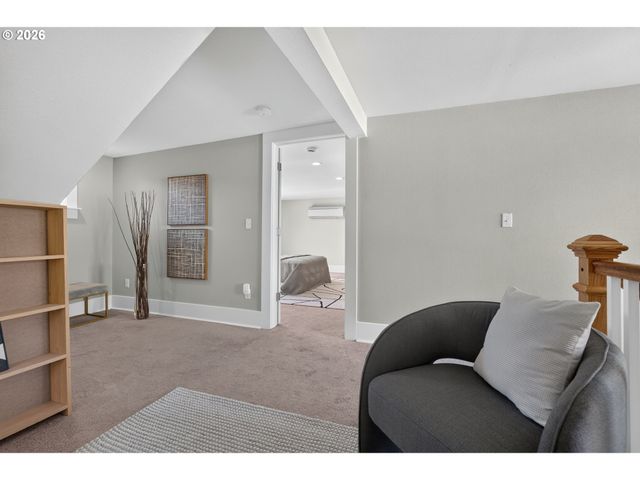 1915 Se 38TH Ave, Portland, OR 97214