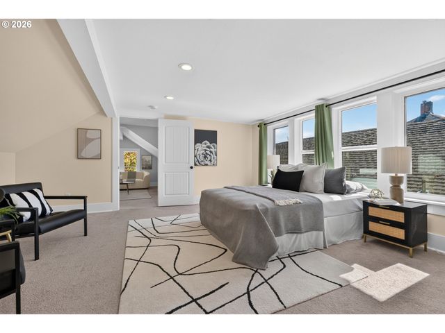 1915 Se 38TH Ave, Portland, OR 97214