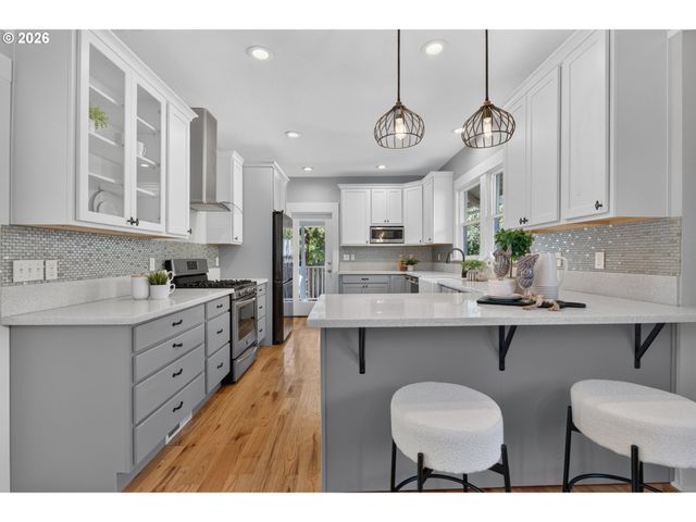 1915 Se 38TH Ave, Portland, OR 97214