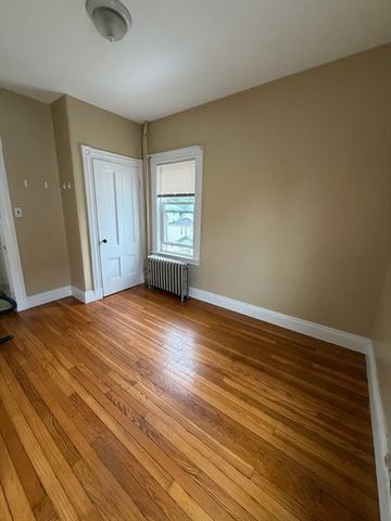 170 Safford St 2, Quincy, MA 02170
