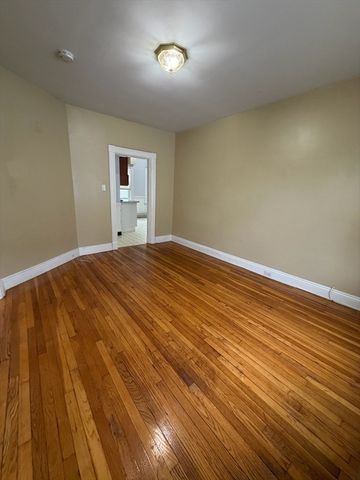 170 Safford St 2, Quincy, MA 02170