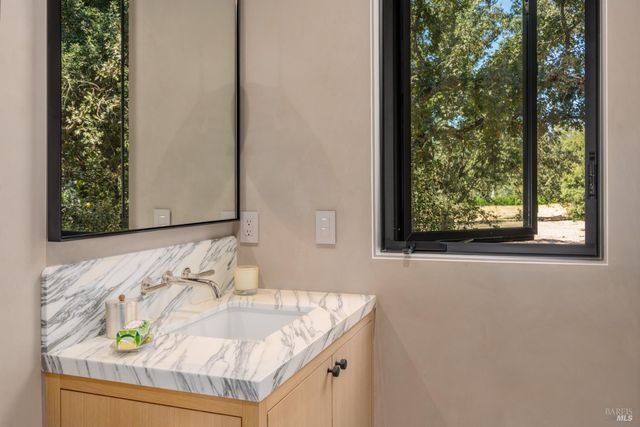 1438 Ridge Valley Rd, Sonoma, CA 95476