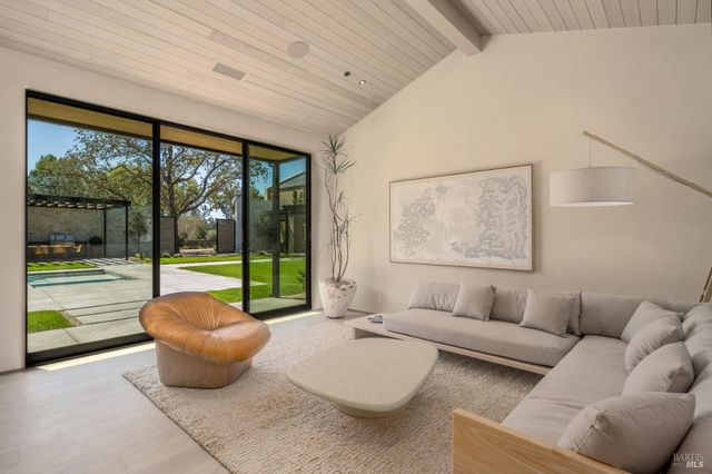 1438 Ridge Valley Rd, Sonoma, CA 95476