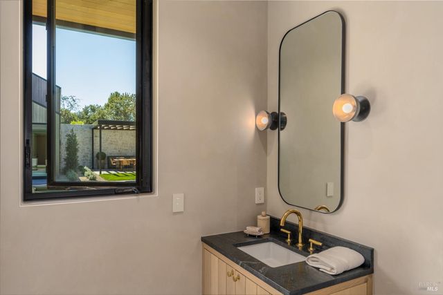 1438 Ridge Valley Rd, Sonoma, CA 95476