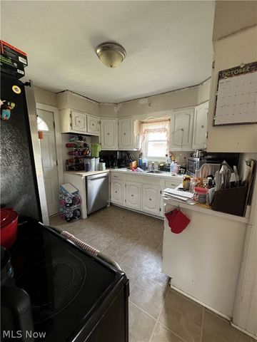 1891 E 33rd Street, Lorain, OH 44055