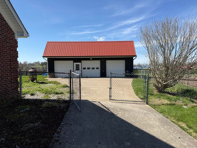 123 Dreyfus Road, Berea, KY 40403