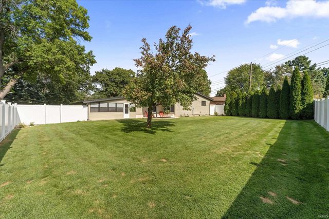 53105 Osage Drive, South Bend, IN 46637
