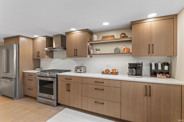 53105 Osage Drive, South Bend, IN 46637