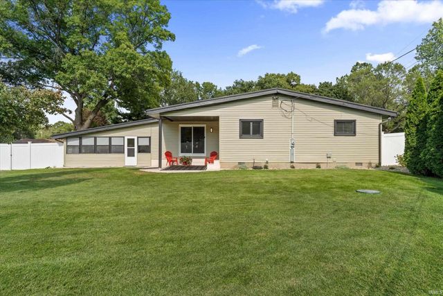 53105 Osage Drive, South Bend, IN 46637