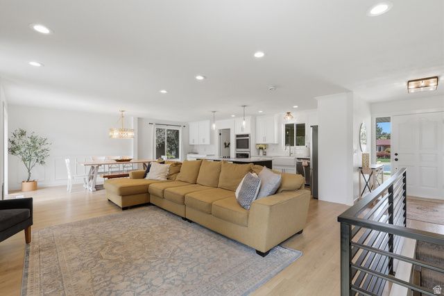 2508 E ROBIDOUX RD, Sandy, UT 84093