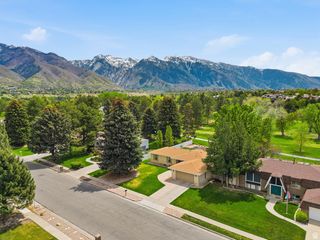 2508 E ROBIDOUX RD, Sandy, UT 84093