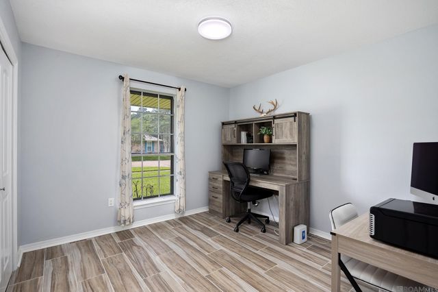 13615 Red River Ave, Baton Rouge, LA 70818