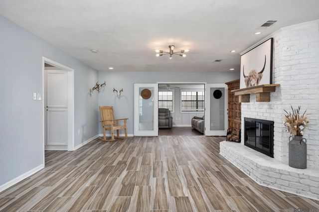 13615 Red River Ave, Baton Rouge, LA 70818